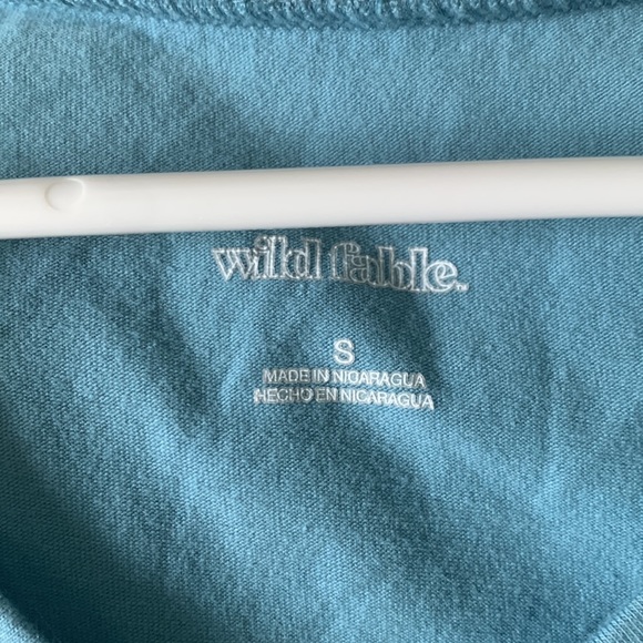 women’s small t-shirt - Picture 2 of 2